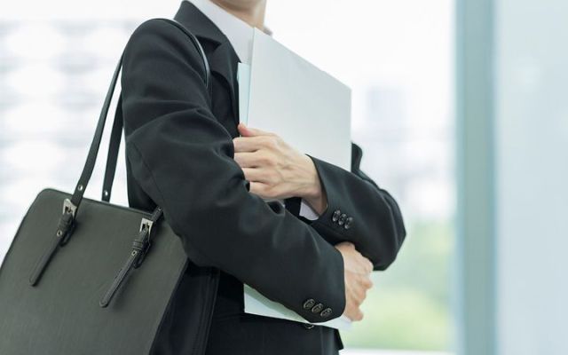 Working and studying part-time, course fees deductible?